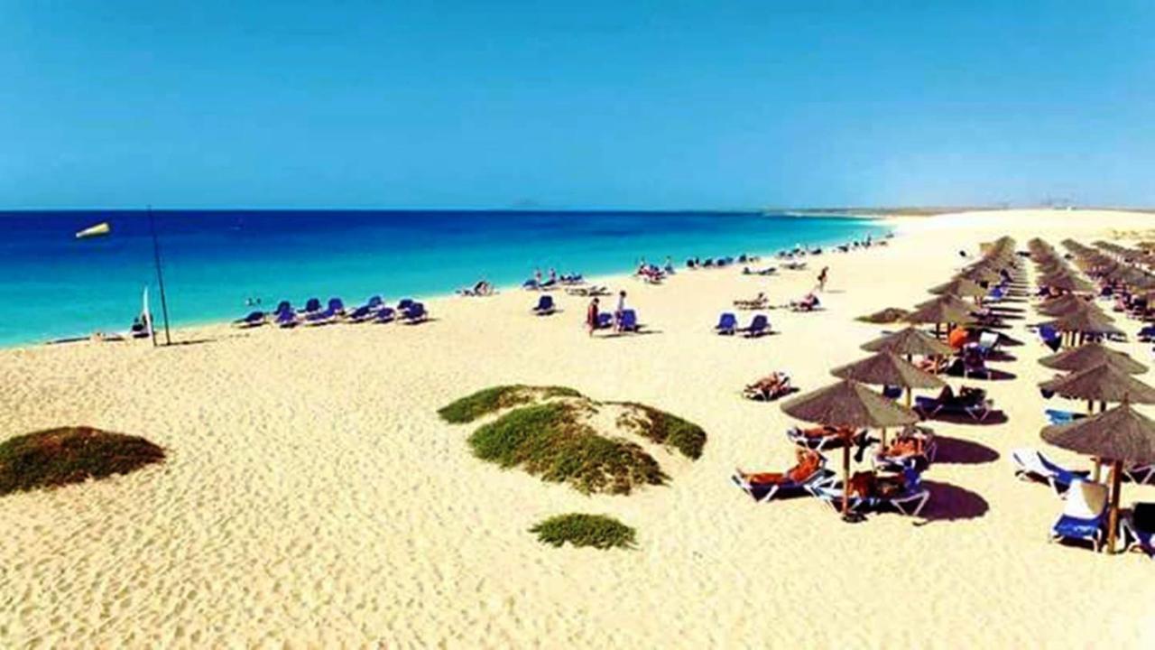 Hostels Holiday Cape Verde Santa Maria Exterior photo